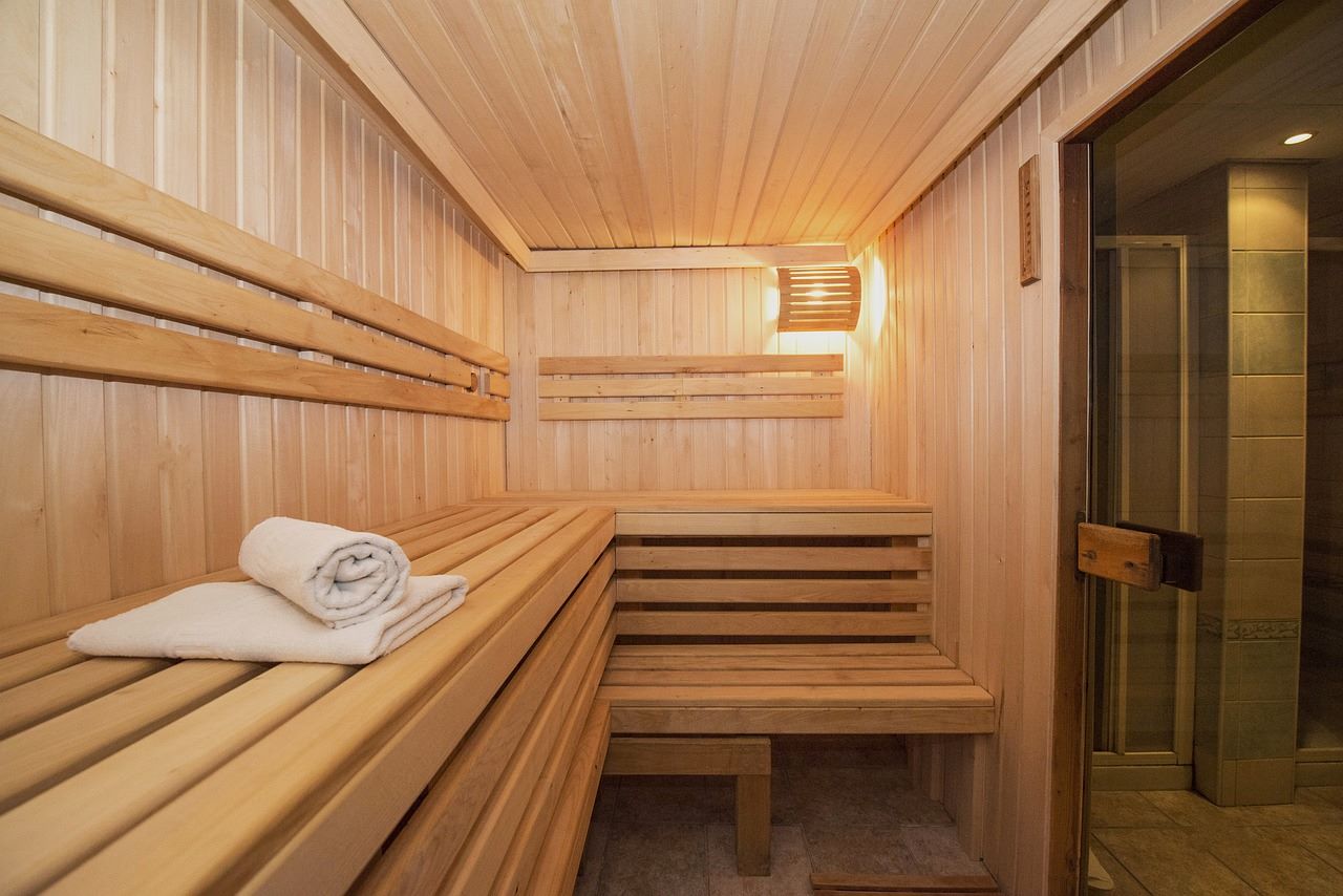 7 Manfaat Sauna Untuk Kesehatan dan Tips Untuk First Timer!
