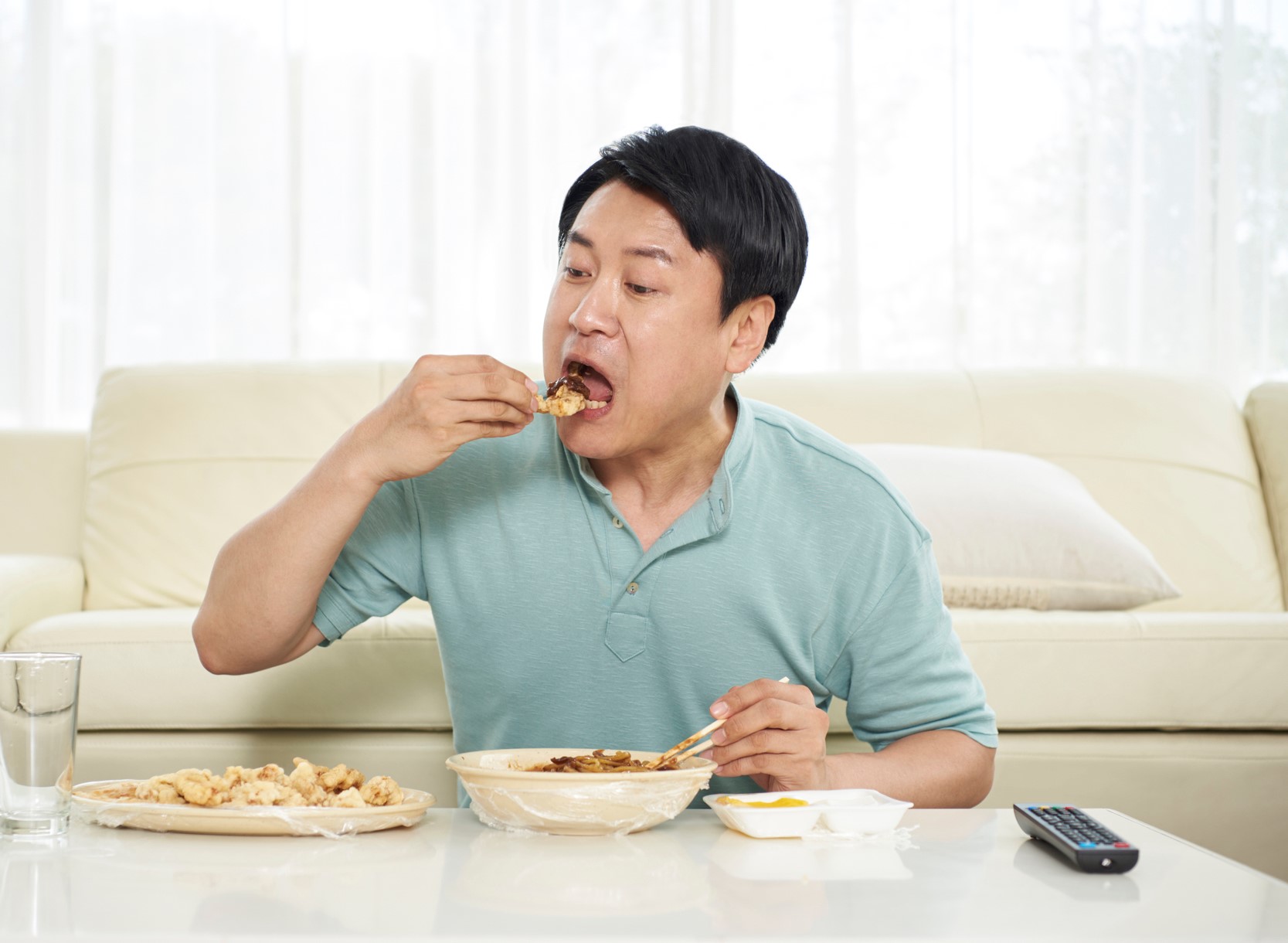 Kurangi Makanan ini dan Ucapkan Selamat Tinggal Pada Bau Badan