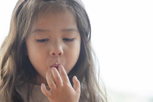 Si Kecil Tak Suka Makan Nasi, Bahayakah? Ini Cara Mengatasinya