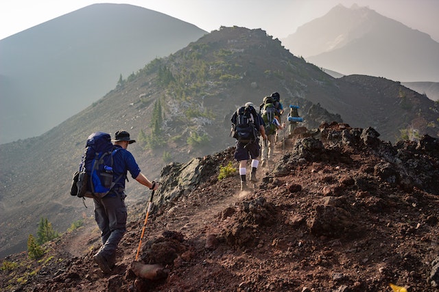 Tips Pilih Sepatu Buat Naik Gunung, Agar Kaki Tetap Nyaman