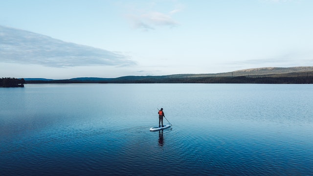 Tips Penting Buat Kamu yang Mau Belajar Stand-up Paddle Board
