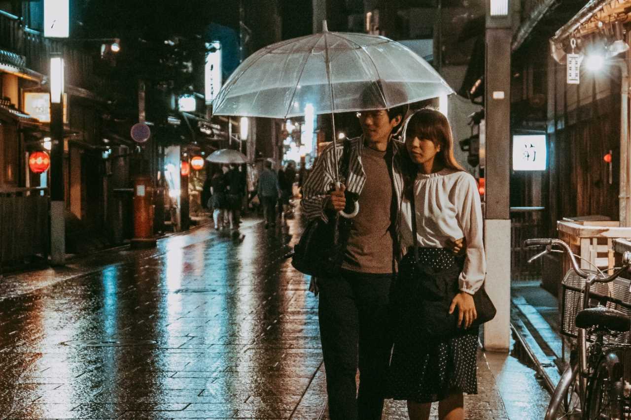Bingung Liburan Mau Ngapain Saat Musim Hujan? Cek 7 Aktivitas Seru ini!