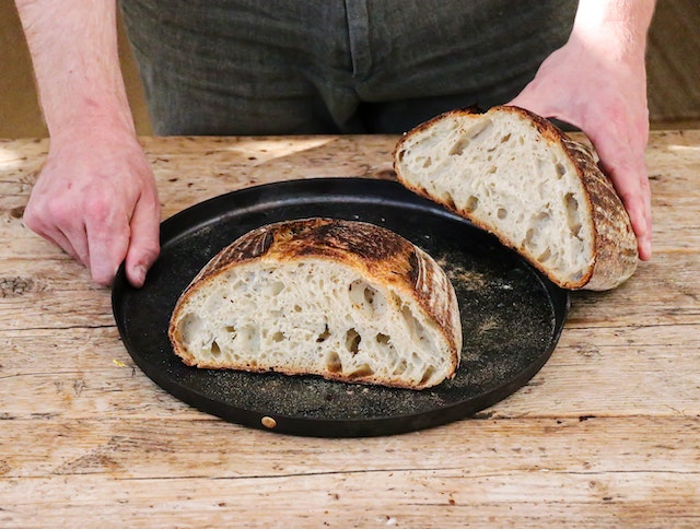 Benarkah Sourdough Lebih Sehat dari Roti Tawar?