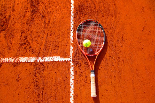 Mengenal Jenis-Jenis Lapangan Tennis dan Tips Bermainnya